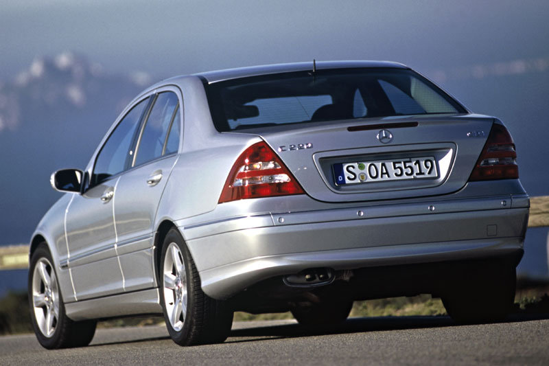 Mercedes-Benz C 220 CDI W203 specs, lap times, performance data